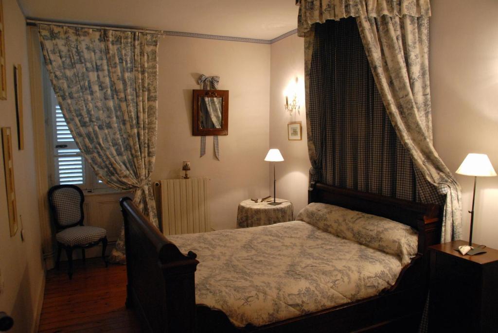 Chateau De La Flechere Bed & Breakfast Blace Bilik gambar